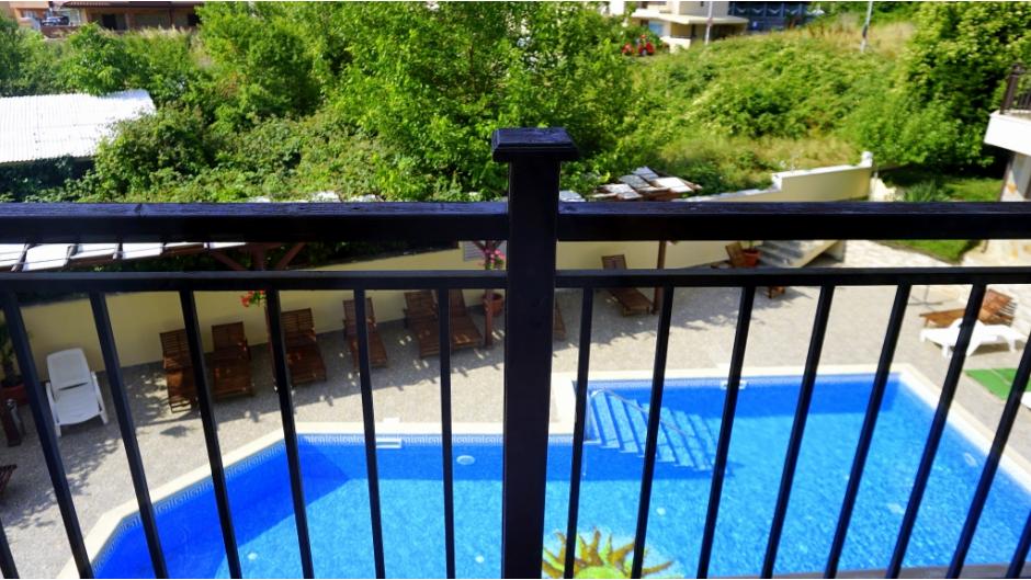 Pool view Byala Vista B23