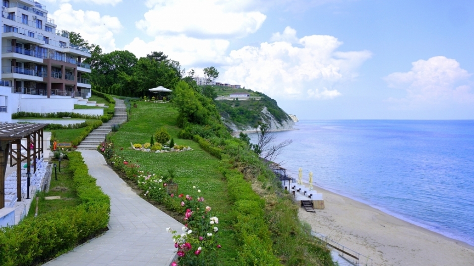 Комплекс Бяла Виста Клиф Бийч Апартментс