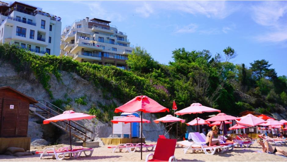 Byala Vista Beach Apartments beach