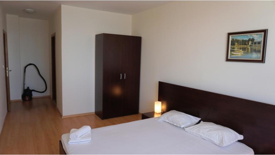 Wardrobe bedroom 2 Byala Vista C32