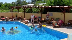 Swimming pool Byala Vista Complex