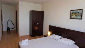 Wardrobe bedroom 2 Byala Vista C32